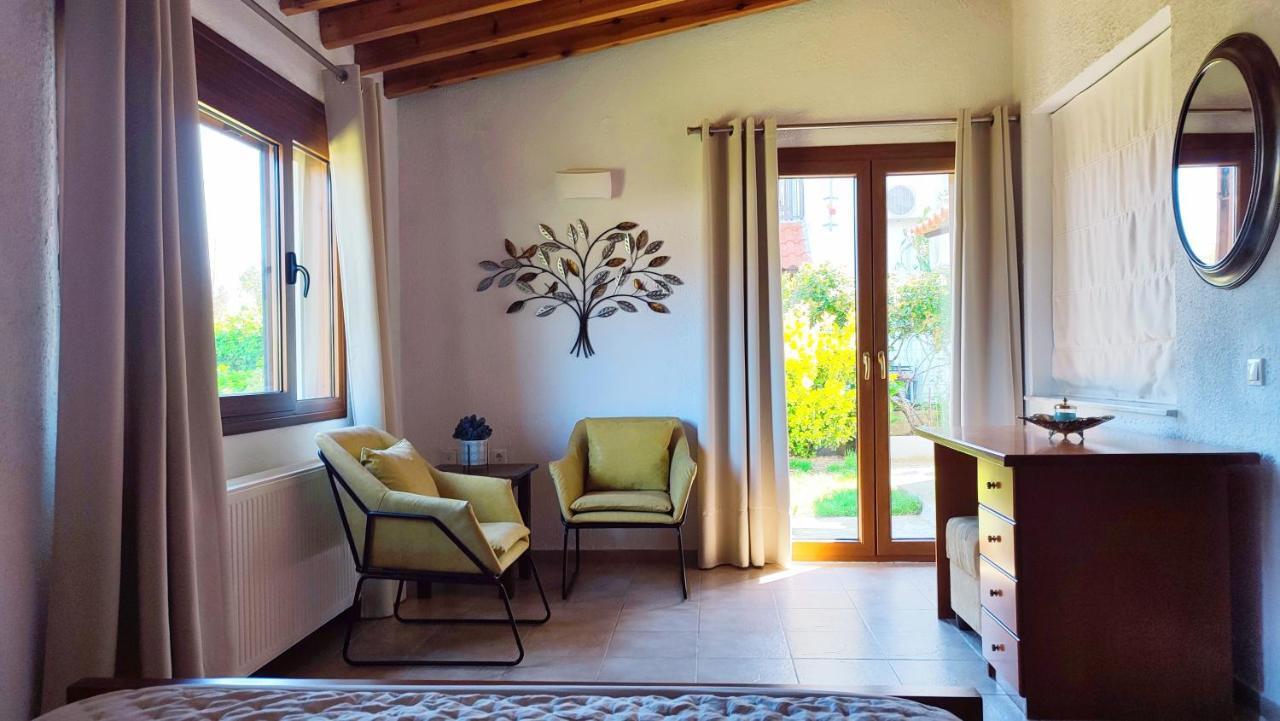 Barefoot Villa Skiathos Town
